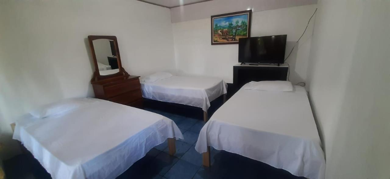 Duerme Tranquilo Hotel Rio Segundo Room photo